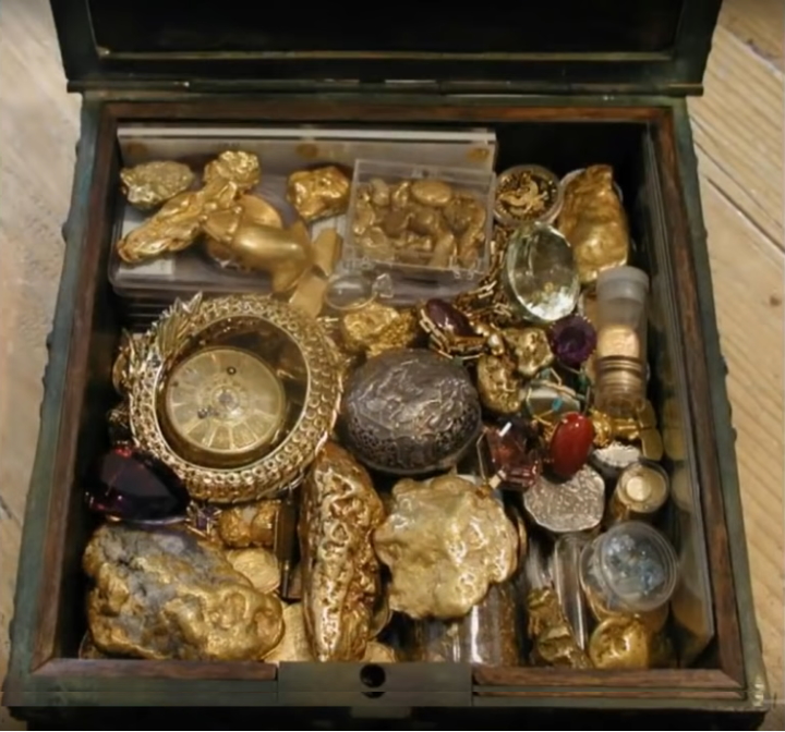 Purported contents of Fenn treasure chest Purported contents of Fenn treasure chest