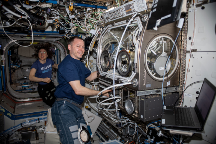 3D Printing and Biology Researches from the ISS Back on Earth via SpaceX's Dragon Spacecraft 3D Printing and Biology Researches from the ISS Back on Earth via SpaceX's Dragon Spacecraft