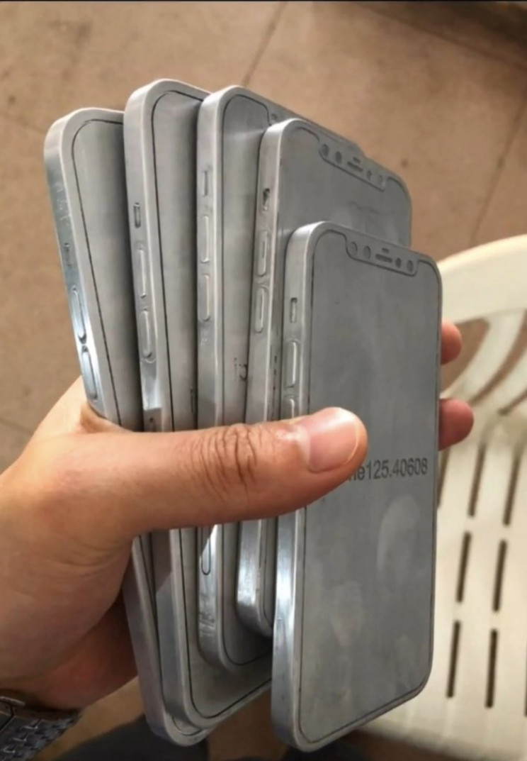 Leaked iPhone 12 Molds Show Radical Changes in Design Leaked iPhone 12 Molds Show Radical Changes in Design