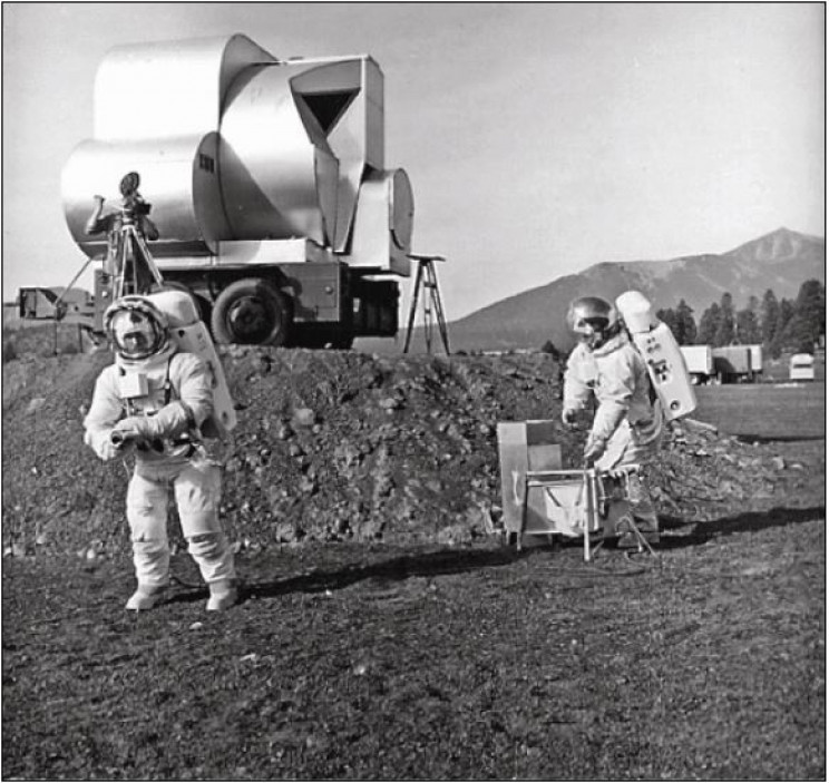 11 Facts About Moon-Like Apollo Training Ground, Cinder Lake Crater Field 11 Facts About Moon-Like Apollo Training Ground, Cinder Lake Crater Field
