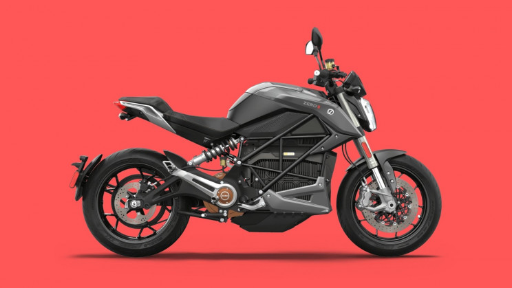 An Electric Motorcycle Maker Just Added 22 Miles With a Simple Battery Pack Upgrade