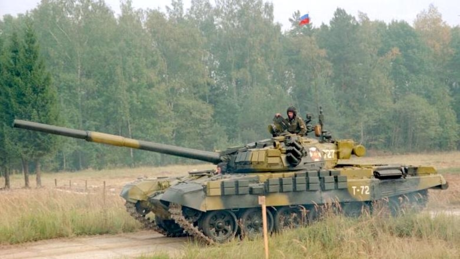 Russian troops are using wooden logs to armor their convoy trucks