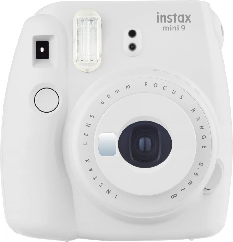 7 instant cameras to collect memories in Polaroid pictures 7 instant cameras to collect memories in Polaroid pictures