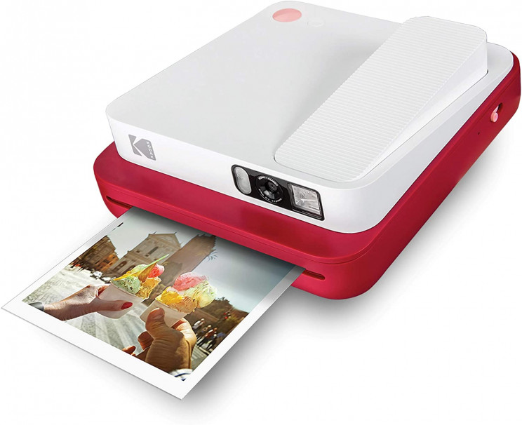 7 instant cameras to collect memories in Polaroid pictures 7 instant cameras to collect memories in Polaroid pictures