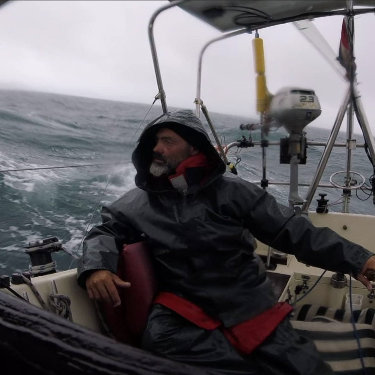 Son Sails Across Atlantic to Reach His Father on His 90th Birthday Son Sails Across Atlantic to Reach His Father on His 90th Birthday