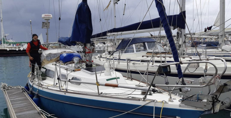 Son Sails Across Atlantic to Reach His Father on His 90th Birthday Son Sails Across Atlantic to Reach His Father on His 90th Birthday