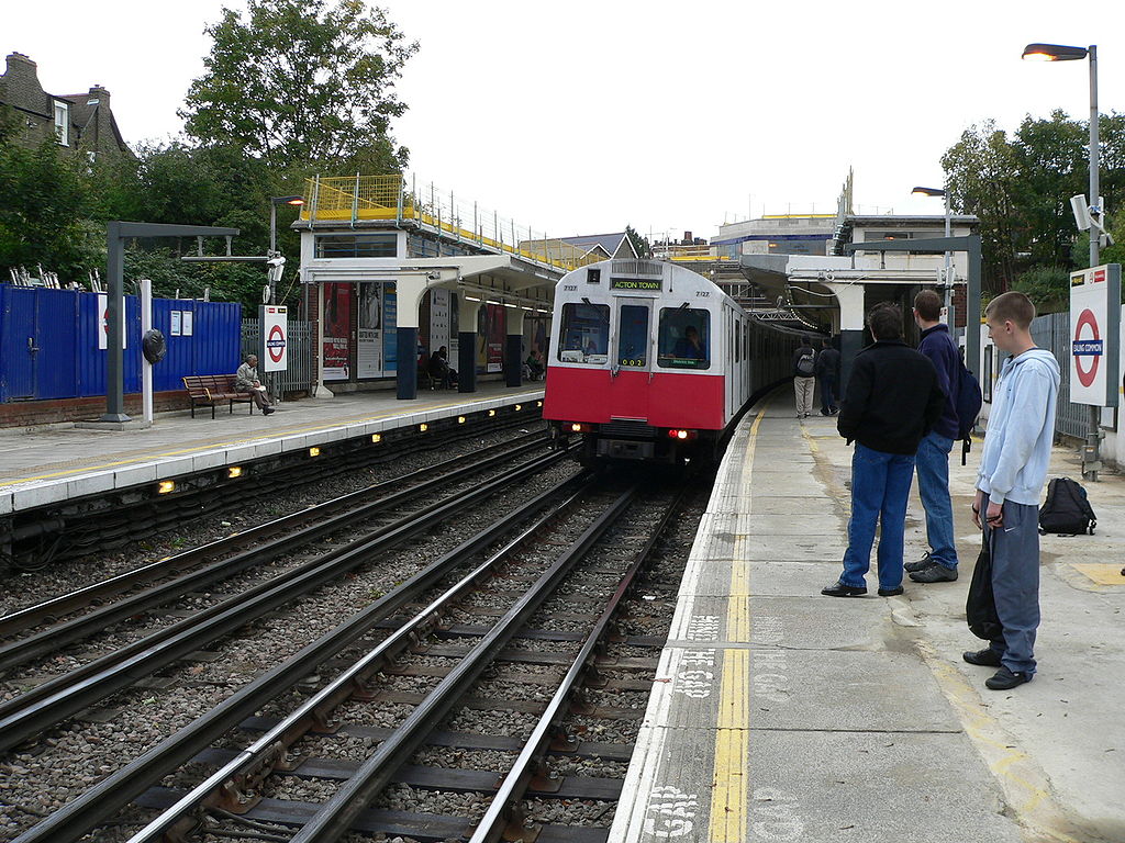 Electric trains London undergound