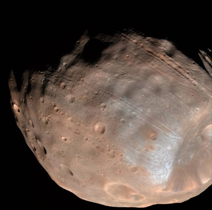 facts about mars phobos