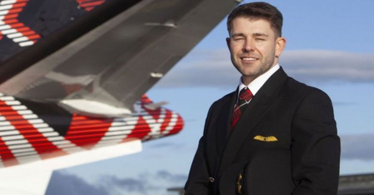 HIV Positive Man Becomes First Commercial Pilot Allowed to Fly a Plane