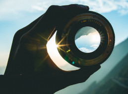 Mexican Physicist Incredibly Solves 2,000-Year Old Ancient Lens Problem
