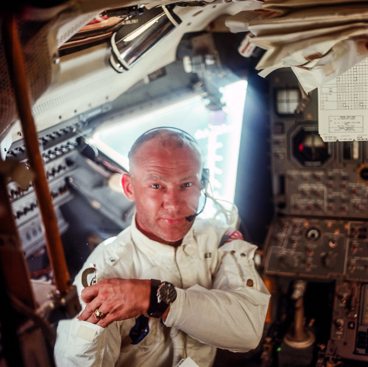 apollo 11 buzz