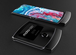 Motorola's RAZR May Decide the Fate of Foldable Smartphones