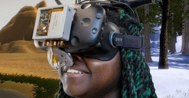 VR System Tricks User into Feeling Hot or Cold by Hacking Your Nose
