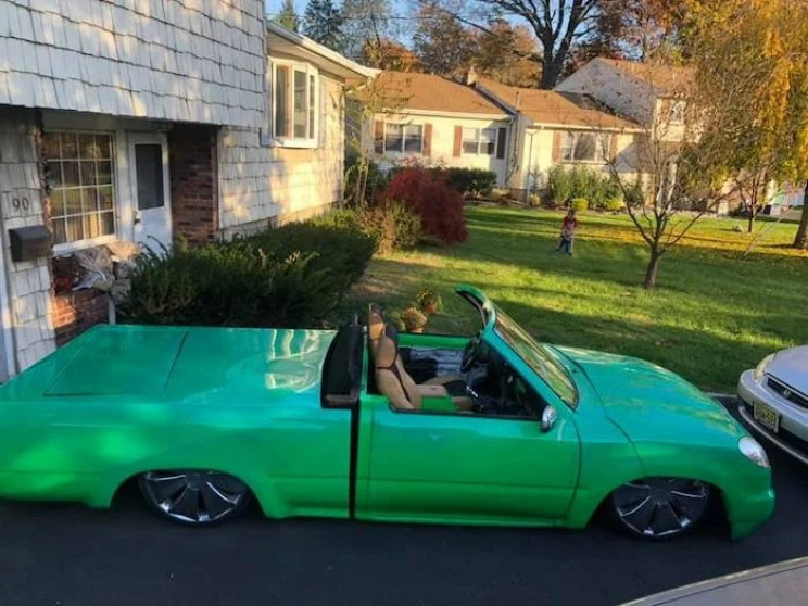 Lay 'Low' With this Custom 1989 Toyota Pickup Lay 'Low' With this Custom 1989 Toyota Pickup
