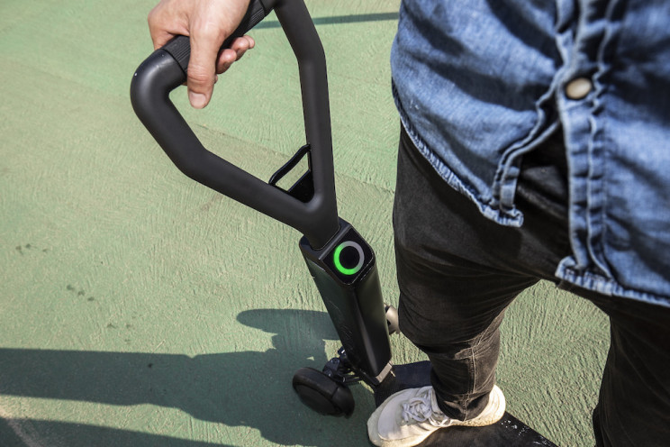Audi's e-Scooter-Skateboard Hybrid 'Handles Like Surfing'
