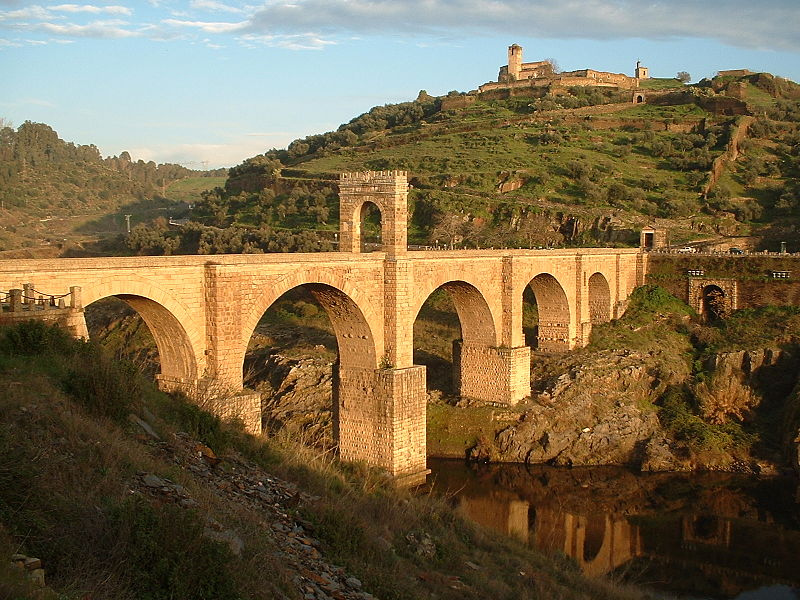 13 Reasons We Know Why Roman Concrete is Stronger than Its Modern Equivalent 13 Reasons We Know Why Roman Concrete is Stronger than Its Modern Equivalent