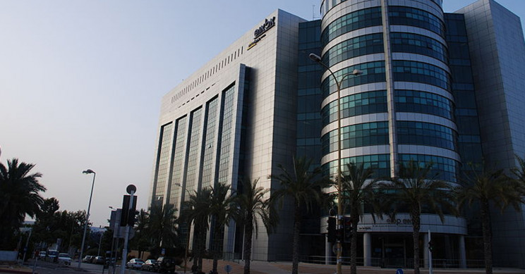 Pfizer, Amazon, and AstraZeneca Team Up To Build Laboratory in Israel
