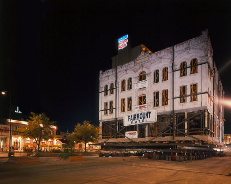 largest building ever moved
