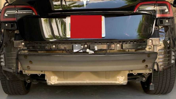 tesla-loses-bumper-4 Tesla Loses Bumper 4