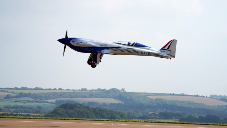 Rolls-Royce’s Electric ‘Spirit of Innovation’ Reached a World Record 387.4 MPH
