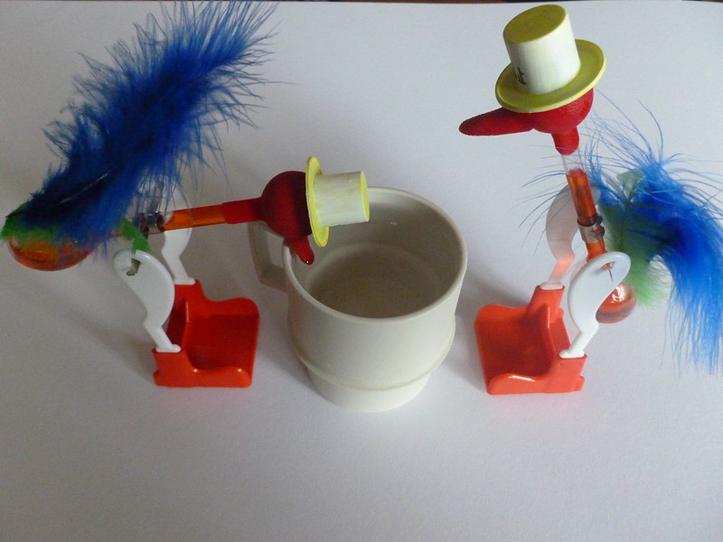 perpetual motion drinking birds