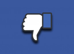 Facebook Bug Activates the iPhone Camera When Users Scroll Their Feed