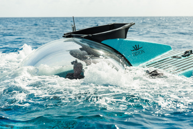 New Luxury Submersible Carries 6 People to 3,300 Feet Depth New Luxury Submersible Carries 6 People to 3,300 Feet Depth