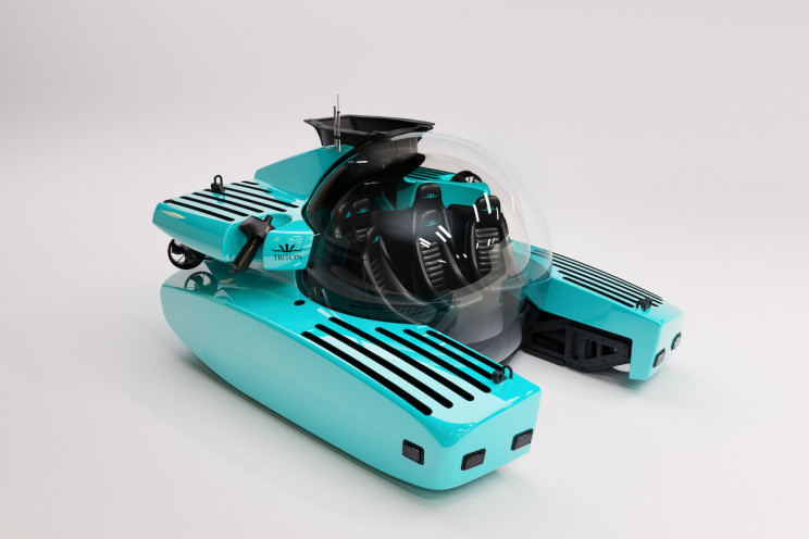 New Luxury Submersible Carries 6 People to 3,300 Feet Depth New Luxury Submersible Carries 6 People to 3,300 Feet Depth