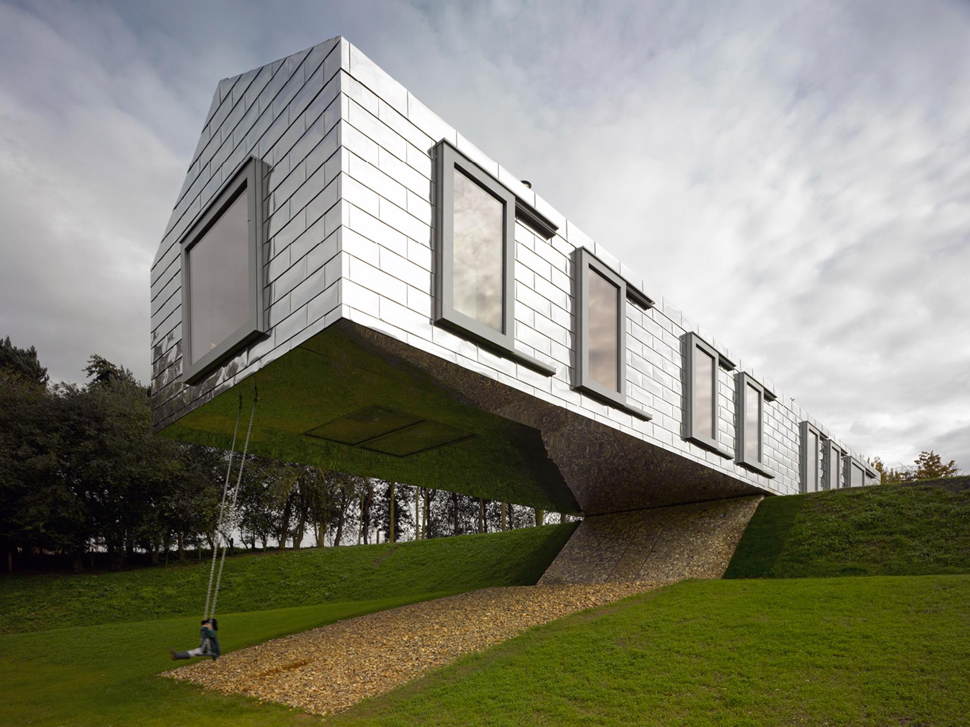 Architectural Marvels That Seem to Defy the Laws of Science Architectural Marvels That Seem to Defy the Laws of Science