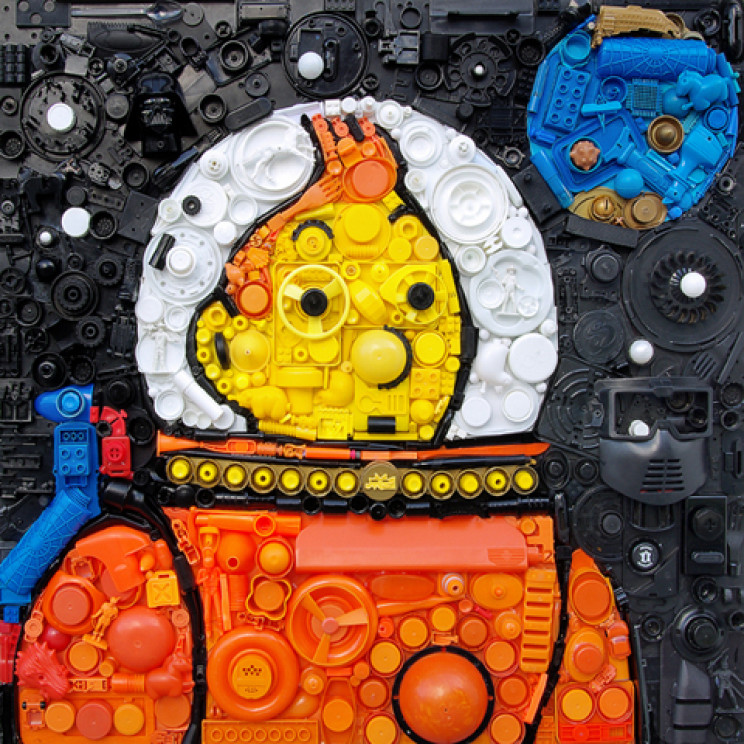 Junk Masterpieces: These Incredible "Upcycling" Artworks Are Made From Repurposed Plastic Junk Masterpieces: These Incredible "Upcycling" Artworks Are Made From Repurposed Plastic