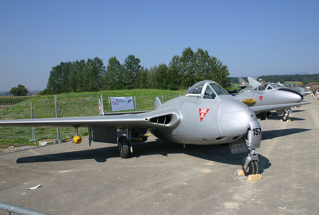early jets de havilland vampire