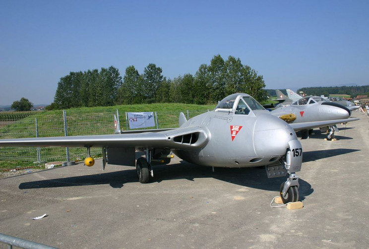 early jets de havilland vampire