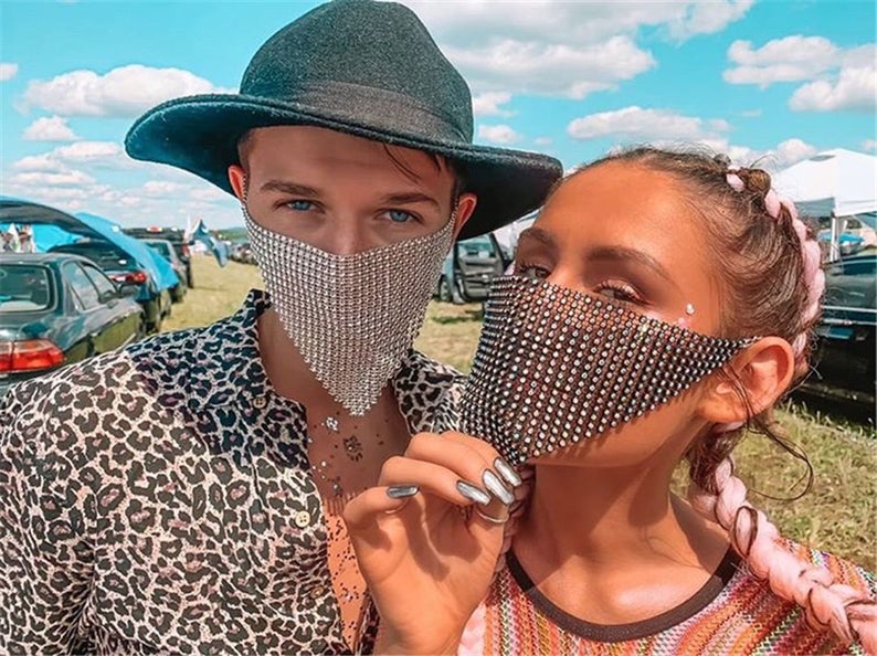 7+ 'Breathable Masks' That Definitely Won't Protect You From Viruses 7+ 'Breathable Masks' That Definitely Won't Protect You From Viruses