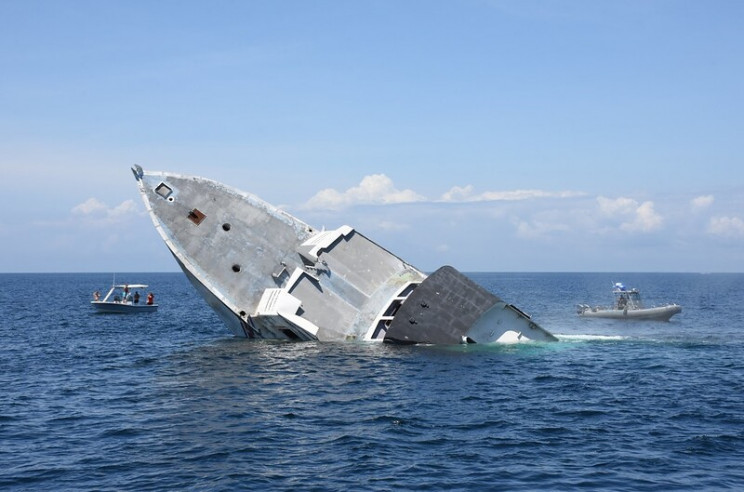 survive a sinking ship