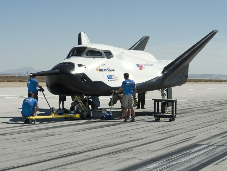 Reusable Spaceplanes Through the Decades Reusable Spaceplanes Through the Decades