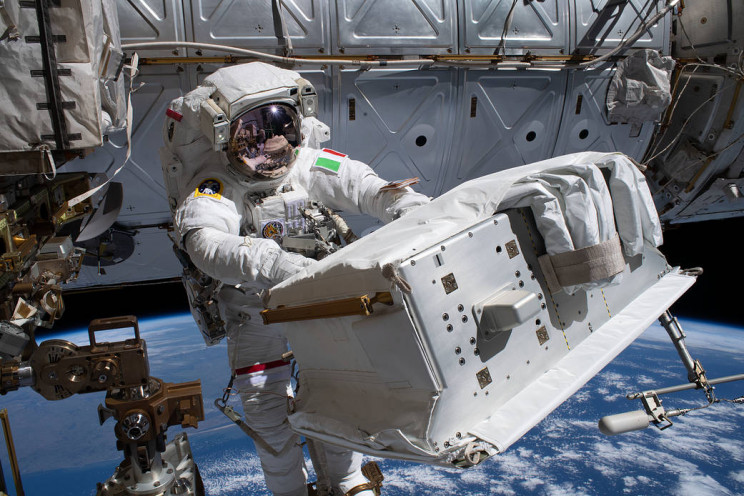 COVID-19: 7 Methods Astronauts Use to Cope with Long-Term Confinement COVID-19: 7 Methods Astronauts Use to Cope with Long-Term Confinement