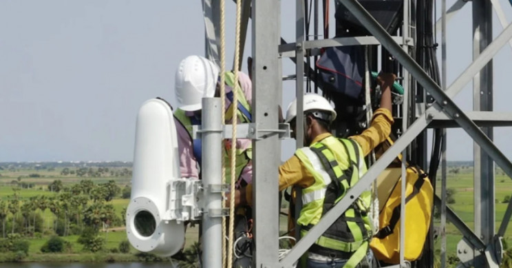 Alphabet Uses Light Beams to Deliver Wireless Internet From 12 Miles Away