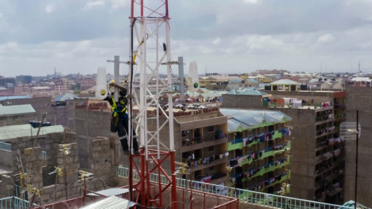 Alphabet Uses Light Beams to Deliver Wireless Internet From 12 Miles Away Alphabet Uses Light Beams to Deliver Wireless Internet From 12 Miles Away