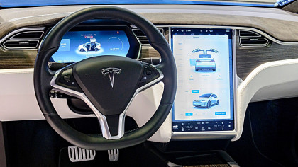 Two Dead in Likely Autopilot-Induced Tesla Car Crash