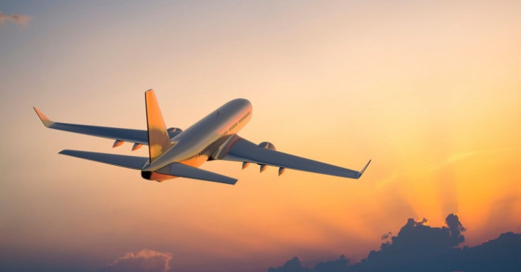 Airlines Can Cut Emissions by Riding the Wind Better, Study Says