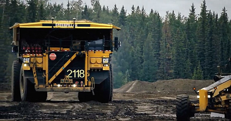 Caterpillar Showcased Autonomous Mega-Truck Fleet for Next-Gen Mining