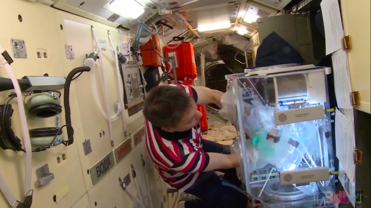 In a First, Russian Cosmonaut Performs Tissue Engineering in Space In a First, Russian Cosmonaut Performs Tissue Engineering in Space
