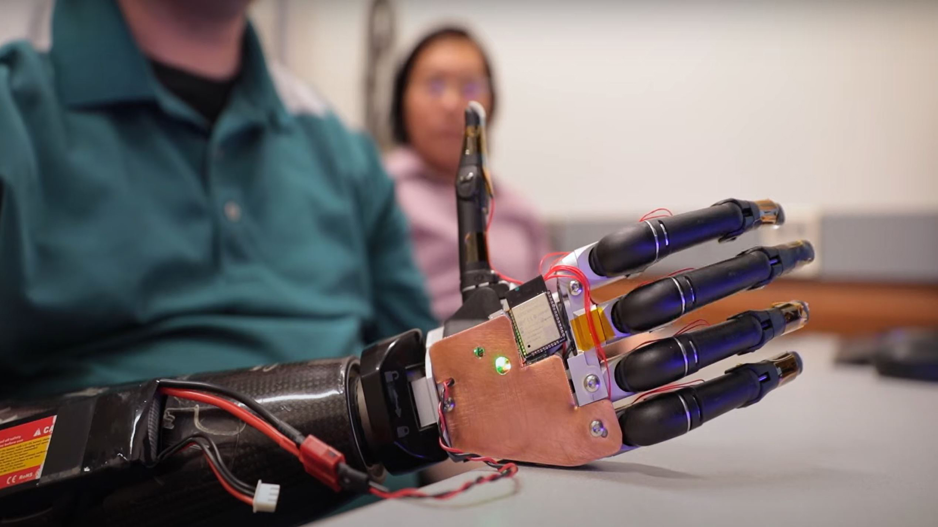 Scientists develop real-life mind controllable robotic hand using AI
