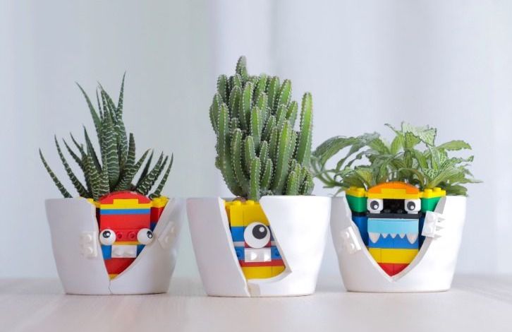 Kintsugi-Inspired LEGO Collection Turns Broken Objects Into Art Kintsugi-Inspired LEGO Collection Turns Broken Objects Into Art