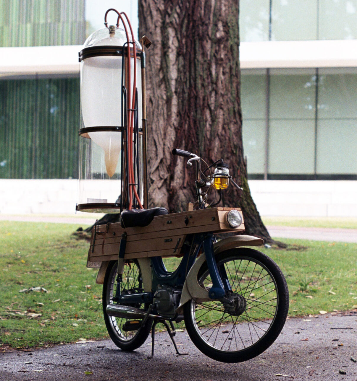 Dutch Student Modified His Motorcycle to Run on Methane From a Pond Dutch Student Modified His Motorcycle to Run on Methane From a Pond