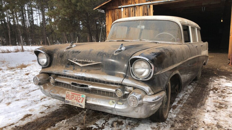 Man Finds '57 Chevy Parked in Barn for 35 Years, 24 Hours Later, He Gets It Running Man Finds '57 Chevy Parked in Barn for 35 Years, 24 Hours Later, He Gets It Running