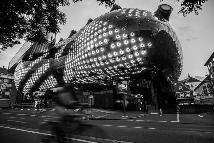unusual buildings Kunsthaus Graz