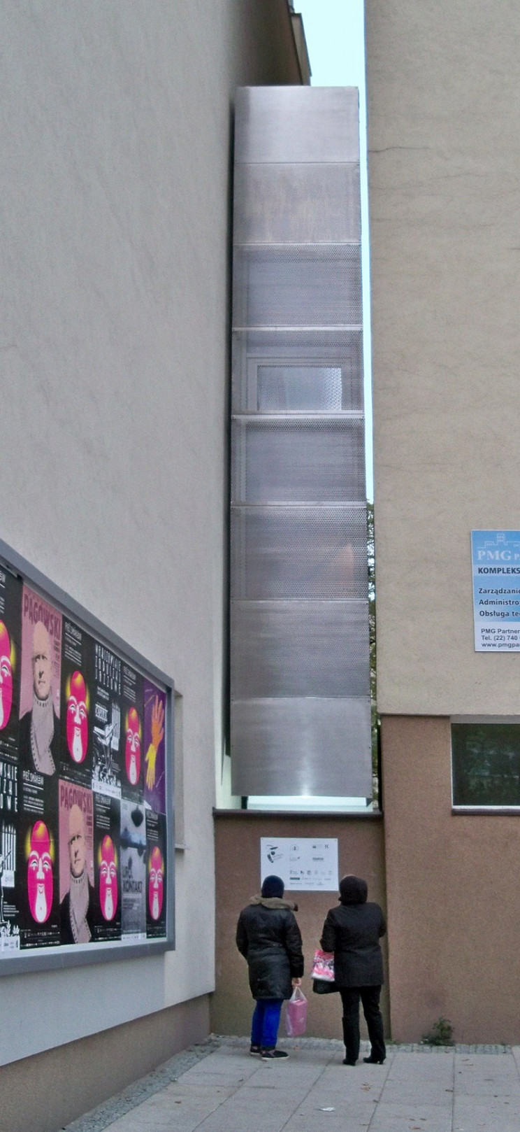 unusual buildings Keret House