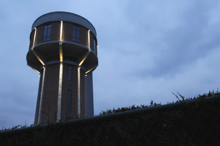 unusual buildings water tower house