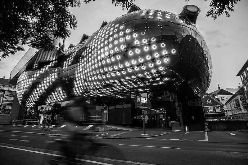 unusual buildings Kunsthaus Graz